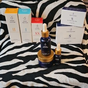Blue and Gold Serum Set
